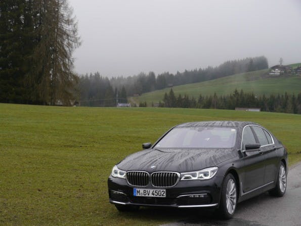BMW 740 auf der Alm