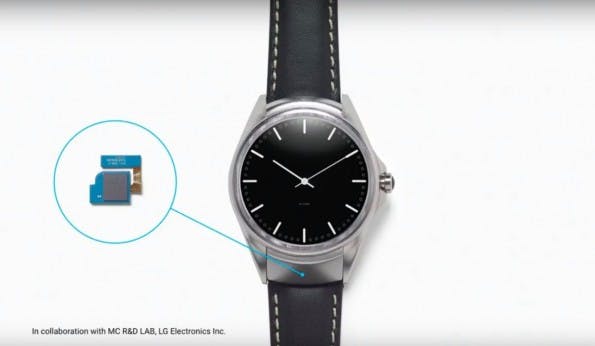 Der winzige Sensor unterhalb des Displays erkennt sogar, wenn ihr zwei Finger aneinanderreibt. (Bild: Google)