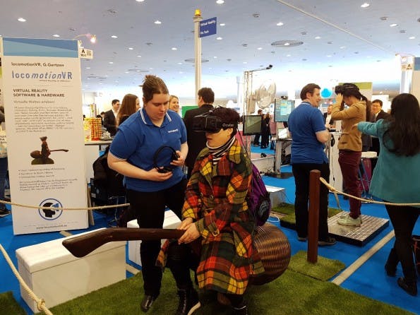 Der fliegende Besen von locomotionVR war Besuchermagnet der CeBIT 2016. (Foto: t3n.de)