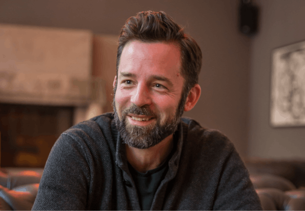 Pantaflix-Gründer Dan Maag hat mit t3n über sein Startup und die erste deutsche Serie für Amazon gesprochen. (Foto: Michael Hübner)