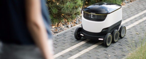Der Roboter des Startups Starship soll bald Pakete für Hermes ausliefern. (Foto: Starship)