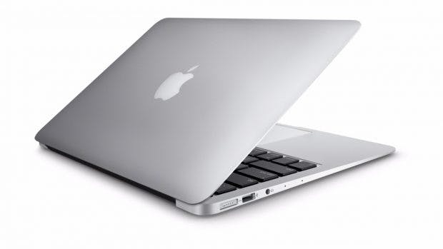 Macbook oder Thinkpad – bei IBM können die Mitarbeiter sich entscheiden. (Bild: Apple)