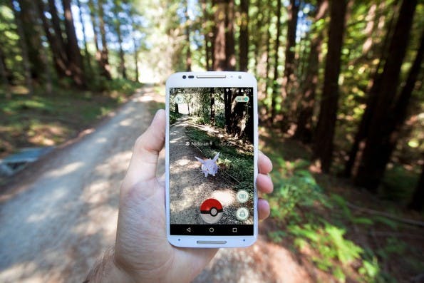 Was muss dieses Pokemon Go für einen Spaß machen! Matthew Corley / Shutterstock.com