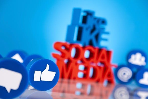 Social-Media-Werbung wird immer wichtiger. (Bild: Shutterstock)
