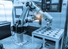 Industrieroboter. (Foto: asharkyu/Shutterstock)