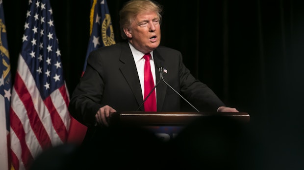 Alter Programmierfehler: Trump-Tweets bringen Twitter aus dem Tritt