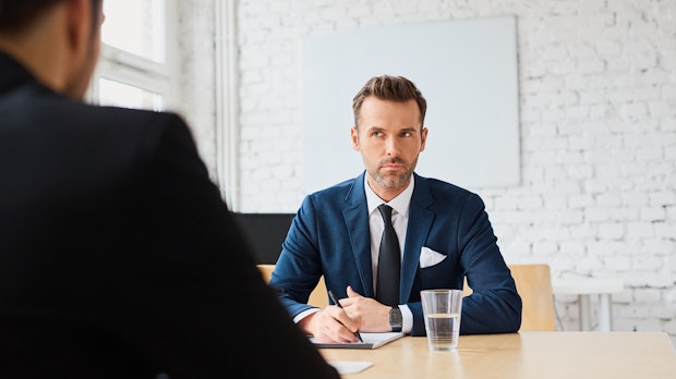 Dieser Tipp hilft dir dabei, im Vorstellungsgespräch die richtigen Antworten zu finden
