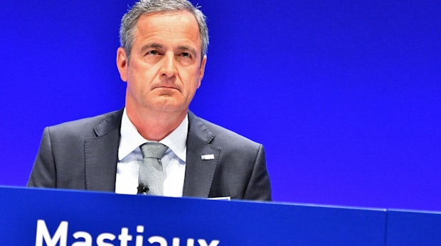 EnBW-Chef im t3n-Videointerview: Wie bringt man einem Energie-Dino das Tanzen bei?