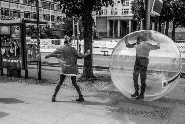 Filterblasen – im übertragenen Sinne – sind inzwischen Alltag. (Foto: Mario Sixtus)