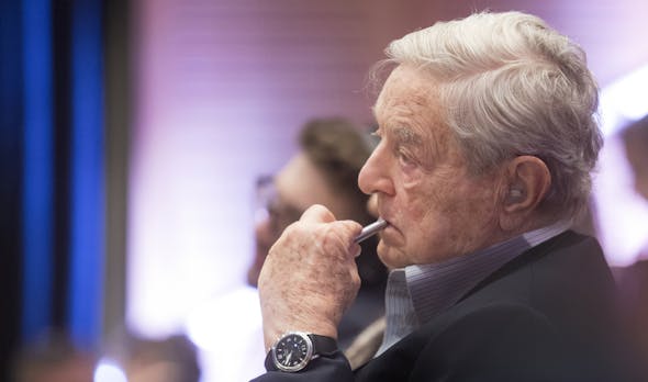 Hedgefond-Manager George Soros investiert 500 Millionen Dollar in Flüchtlinge