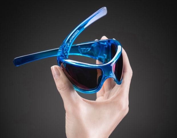 Die Brillen von Gloryfy bestehen aus einem besonders flexiblen Polymer-Kunststoff. Gläser und Fassungen sollen dadurch unzerbrechlich sein. (Foto: Gloryfy)