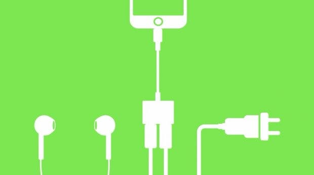 Der Belkin-Dongle lässt euch zwei Lightning-Geräte mit dem iPhone 7 gleichzeitig verbinden. (Bild: Belkin)
