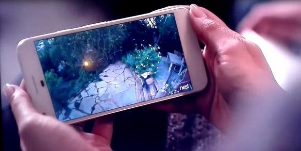 Das Pixel-Phone ist in einem Video der Google-Firma Nest gesichtet worden. (Bild: Nest)