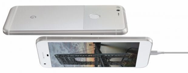 Das schnelle Laden der Pixel-Phoes erfolgt per USB-Typ-C-Anschluss. (Bild: Google)