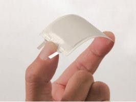 Dieser biegbare Akku von Panasonic könnte bald in Wearables eingesetzt werden. (Bild: Panasonic)