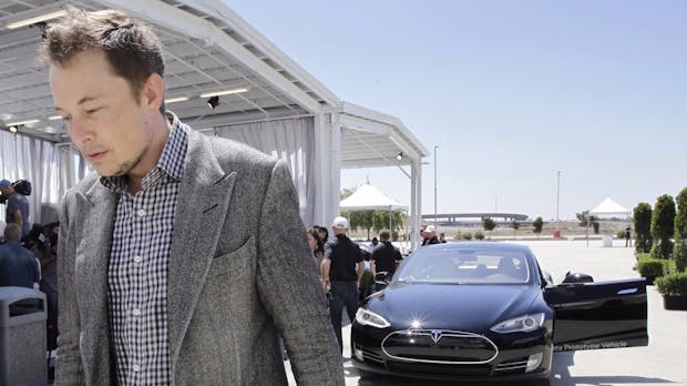 Fake-News-Seiten attackieren Elon Musk: Das steckt dahinter