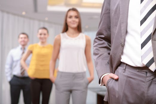 Dresscode im Vorstellungsgespräch: So klappt’s mit dem perfekten Outfit