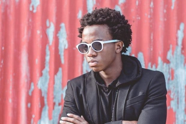 Die smarte Brille Vue soll Musik hören ohne extra Kopfhörer ermöglichen. (Bild: Kickstarter/Vue)