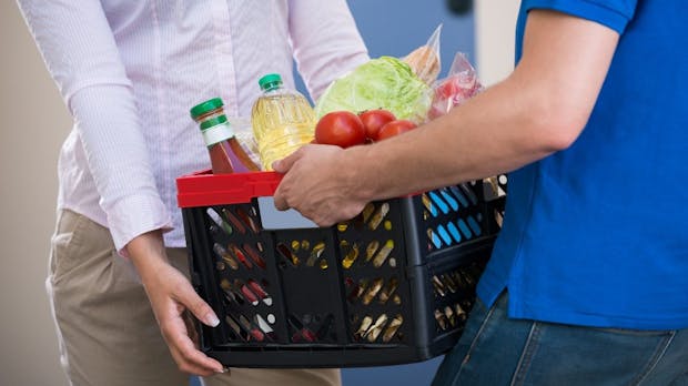 Im Internet bestellen, am Bahnhof abholen: Edeka testet Supermarkt-Paketstation