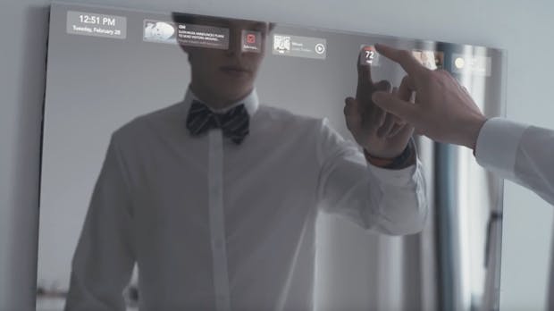 Wie in „Iron Man“: Dieser persönliche digitale Assistent lebt im Spiegel
