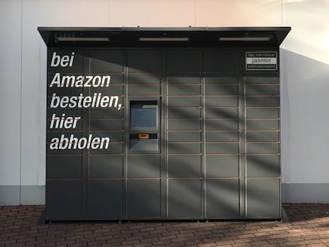 Amazon platziert immer mehr Paketstationen vor deutschen Supermärkten