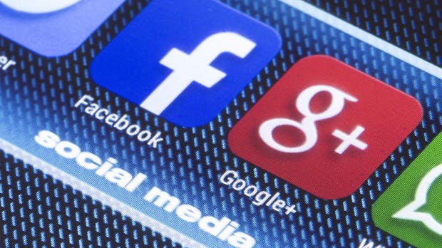 Orwells Albtraum – Hören Facebook & Google heimlich zu?