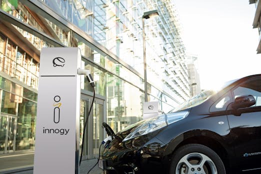 Schnellladesäulen für E-Autos: RWE-Tochter Innogy kooperiert mit Tank & Rast