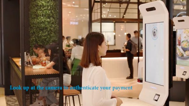 Lächelnd zahlen: Alipay testet Bezahlung per Gesichtserkennung