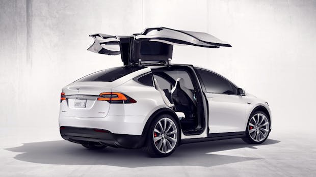 Verkehrsbehörde gibt Tesla-Autopilot Mitschuld an tödlichem Unfall