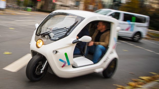 E-Tuktuk per App rufen: Deutsche Bahn testet On-Demand-Fahrdienst