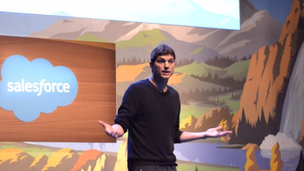 Ashton Kutcher: Wie der Hollywood-Star mit Technologie gegen Kindesmissbrauch kämpft