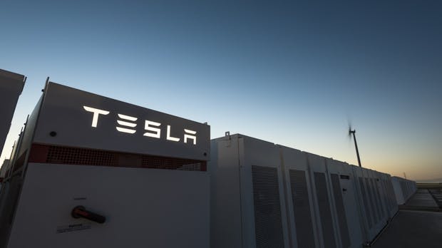Wette gewonnen: Tesla baut größten Akku der Welt in nur 100 Tagen