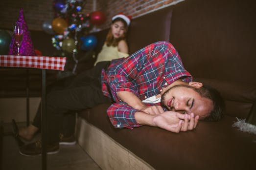 Wie Smartphone-Apps helfen, den Absturz auf der Weihnachtsfeier zu verhindern