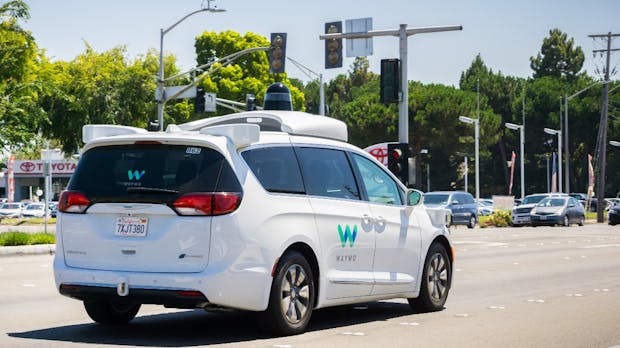 Autonome Autos: Google-Tochter Waymo darf jetzt Passagiere befördern