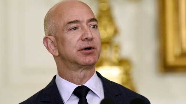 So viel Geld verdienen Elon Musk, Jeff Bezos oder Mark Zuckerberg pro Stunde