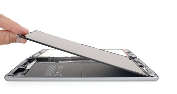 Neues günstiges iPad 6 im Teardown: Massig Kleber erschwert Akkutausch
