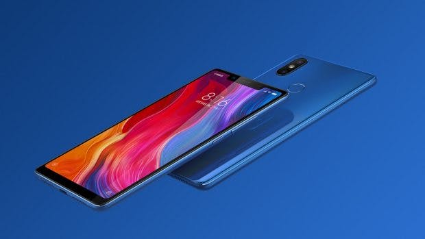 Das Xiaomi Mi 8: Das Design erinnert durchaus ans iPhone X. (Bild: Xiaomi)