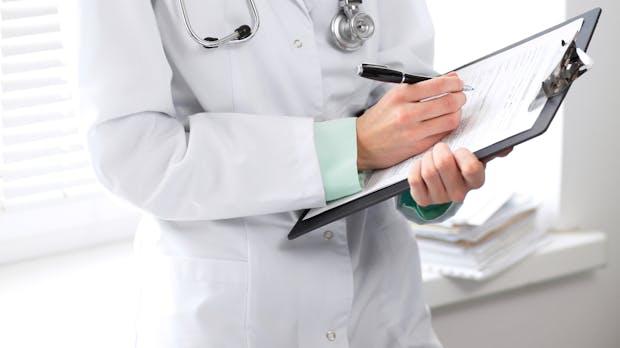 Krankenkasse: Mindestbeitrag für Selbstständige halbiert sich ab 2019