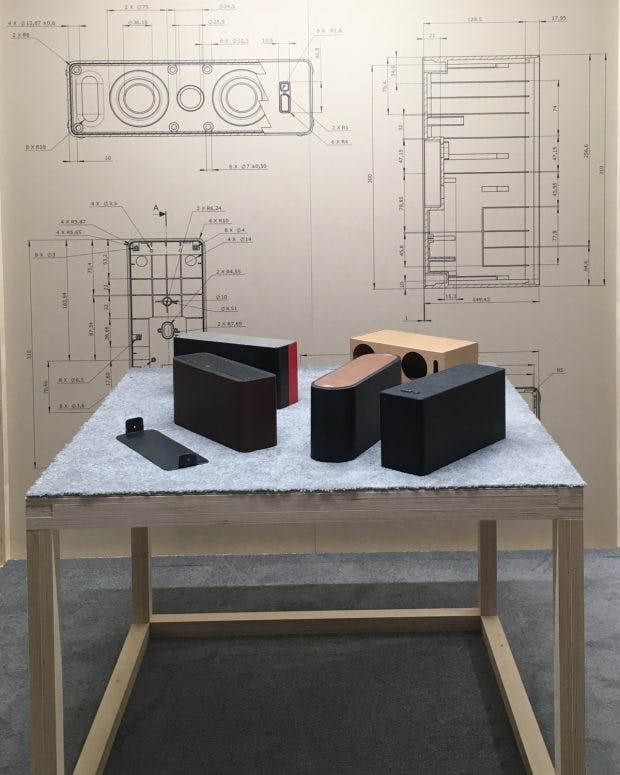 Symfonisk: Ein Tisch voll mit möglichen WLAN-Lautsprecher-Designs. (Foto: Ikea)