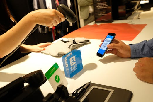 Breuninger tritt den Dienst als chinesische Datensammel-Station an