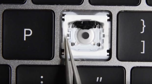 iFixit hat die neue Macbook-Pro-Tastatur untersucht – und einen Staubschutz gefunden