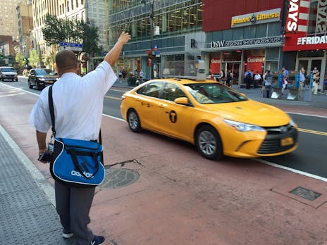 Bremse für Fahrdienste: New York will Uber und Lyft regulieren