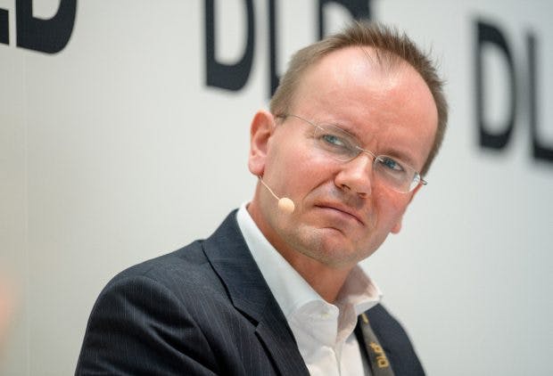 Kuckt skeptisch, ist aber erfolgreich: Markus Braun ist CEO und CTO von Wirecard - und damit von Deutschlands wertvollster Bank. Aber sind die hohen Aktienkurse gerechtfertigt? (Matthias Balk/dpa)