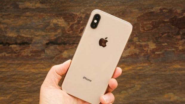 Das iPhone Xs bei Cnet im Test. (Foto: Cnet)