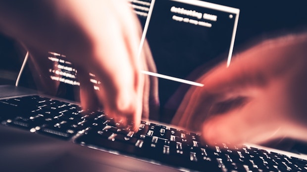 Die 5 dämlichsten Hackerszenen der TV-Geschichte