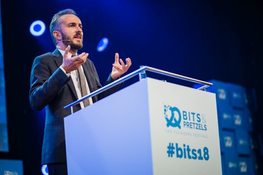 Böhmermann: „Google und Facebook müssen zerschlagen werden!“
