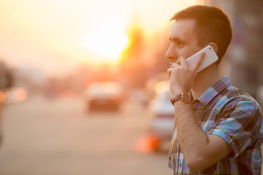 Immer noch teure Kostenfallen? Verbraucherschutzministerin für Verbesserung der EU-Roaming-Reform