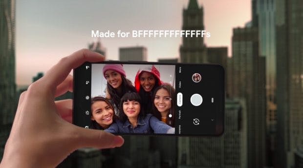 Die neuen Pixel-3-Modelle besitzen jeweils zwei Frontkameras. (Bild: Google)