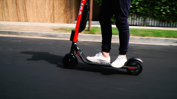 Uber-Tochter Jump ergänzt Pedelec-Angebot in Berlin ab sofort um E-Scooter