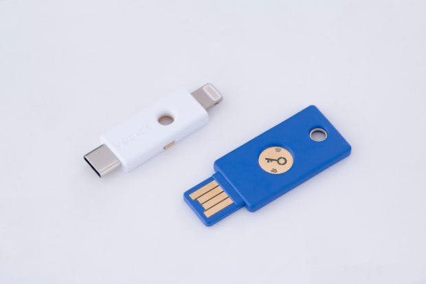 yubikey lightning adapter yubikey lightning adapter